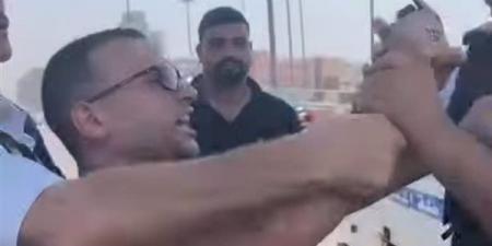 الداخلية
      تفحص
      واقعة
      مشادة
      بين
      رجال
      مرور
      وسائق
      ملاكي
      حول
      سحب
      رخصته
      (صور)