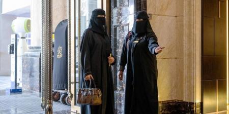 اشتراط 3 عاملين لكل غرفة في مرافق الضيافة الفاخرة