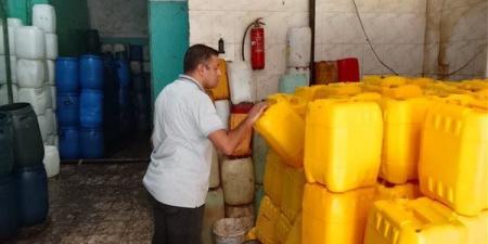 ضبط 2 طن زيت طعام و320 كيلو طحينة وعسل أسود مجهولة المصدر بشبرا الخيمة