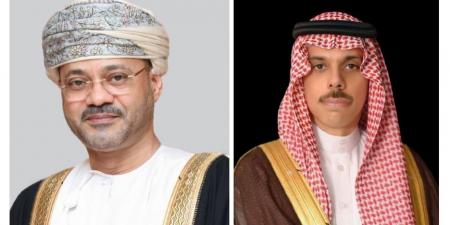وزيرا الخارجية السعودي والعماني يستعرضان مستجدات الأوضاع الإقليمية