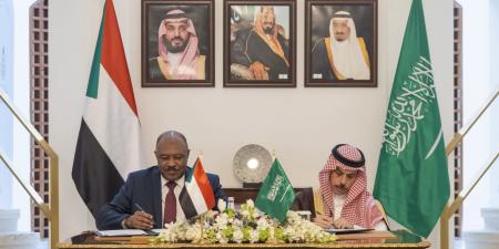 المملكة والسودان توقّعان وثيقة إنشاء مجلس التنسيق السعودي ـ السوداني