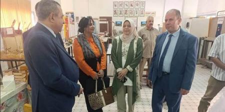 وكيل تعليم قنا يتفقد ورش عمل «المهندس الصغير» لتنمية مهارات الطلاب
