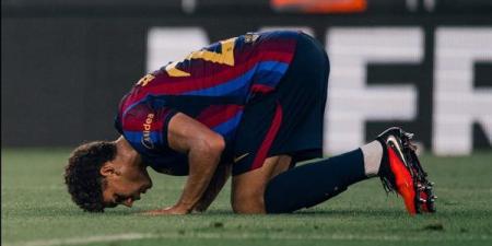 برشلونة يحتفل بحمزة عبد الكريم بعد هدفه الأول في كامب نو