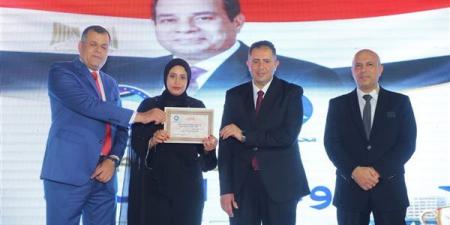 محافظ دمياط يكرم أوائل الشهادات العامة والأزهرية والدبلومات (صور)