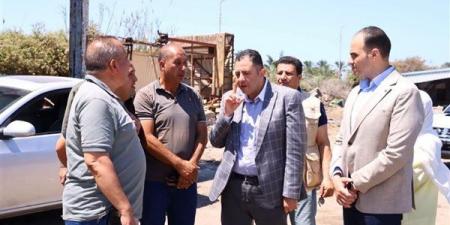 لتجريد الموقع وإعادة الانضباط، محافظ دمياط يقود جولة حاسمة لإخلاء موقع القمامة برأس البر