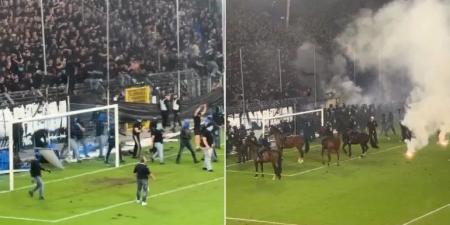 بالفيديو| ألعاب نارية وشغب يوقفان ديربي ألمانيا والشرطة تتدخل
