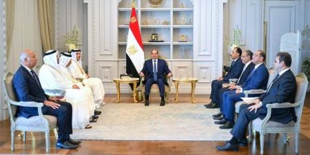 السيسي يقود جهود بناء بيئة جاذبة للاستثمار.. إصلاحات اقتصادية وتشريعية.. تطوير شبكة الطرق والمواني والمطارات والمناطق اللوجستية والمدن الجديدة.. وتذليل العقبات وتقديم الحوافز