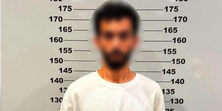 ضبط المتهم الهارب في قضية مساعدة شخص للخروج من البلاد بصورة غير مشروعة