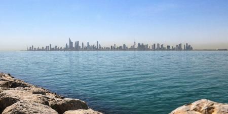 طقس اليوم.. شديد الحرارة ورطب مع فرصة للغبار