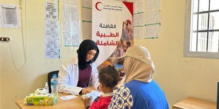 خدمات طبية ومساعدات غذائية.. الهلال الأحمر يصل إلى أهالي الواحات وشمال سيناء