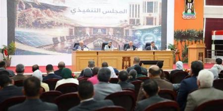 محافظ الوادي الجديد توجه بإعداد خريطة مكانية لـ 1254 قطعة أرض مستردة