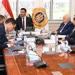 وزير
      الصناعة
      يلتقي
      رئيس
      جمعية
      رجال
      الأعمال
      المصريين
      الأفارقة
      لبحث
      سبل
      تعزيز
      التعاون
      الصناعي