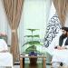 وزير الخارجية في حكومة تصريف الأعمال في أفغانستان يجتمع مع سفير دولة قطر