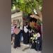 تزاحم أولياء أمور طلاب الثانوية على بائع ورد بالجيزة احتفالا بانتهاء الامتحانات (فيديو)