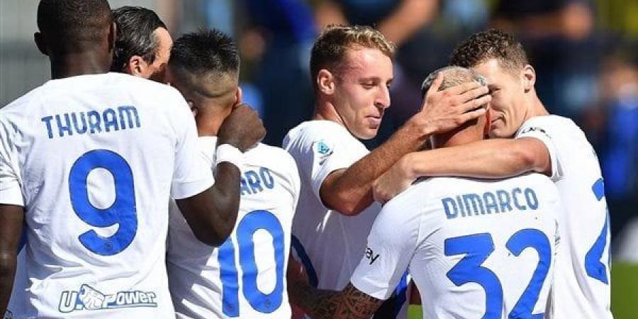 التشكيل
      الرسمي
      لمواجهة
      إنتر
      ميلان
      ونابولي
      في
      الدوري
      الإيطالي