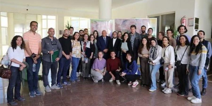 3
      جامعات
      دولية
      تشارك
      وفد
      مشروع
      إحياء
      المستقرات
      التراثية
      بالوادي
      الجديد