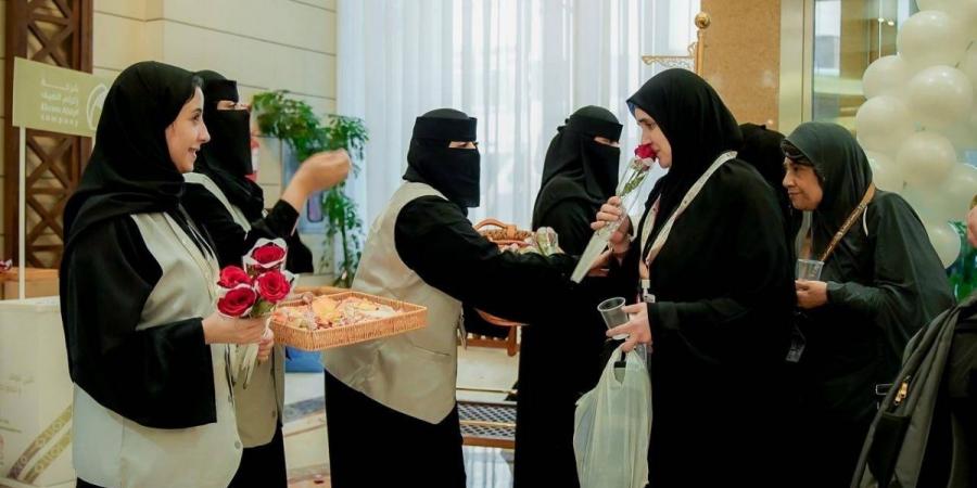 الفوج الأول من حجاج مصر يحط رحاله بمكة 