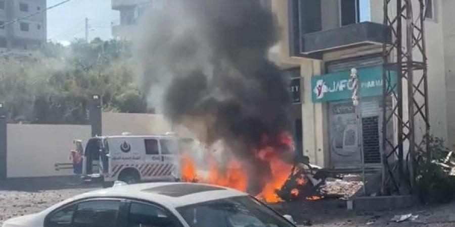 مقتل شخص بغارة إسرائيلية استهدفت سيارته جنوب لبنان