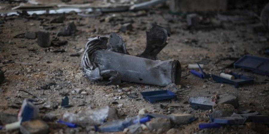 سقوط شظايا صاروخ أطلق من اليمن جنوب مدينة الخليل