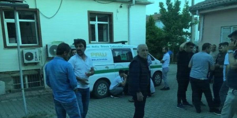 جريمة تهز تركيا.. مراهق يقتل والده ويصيب والدته بجروح خطيرة