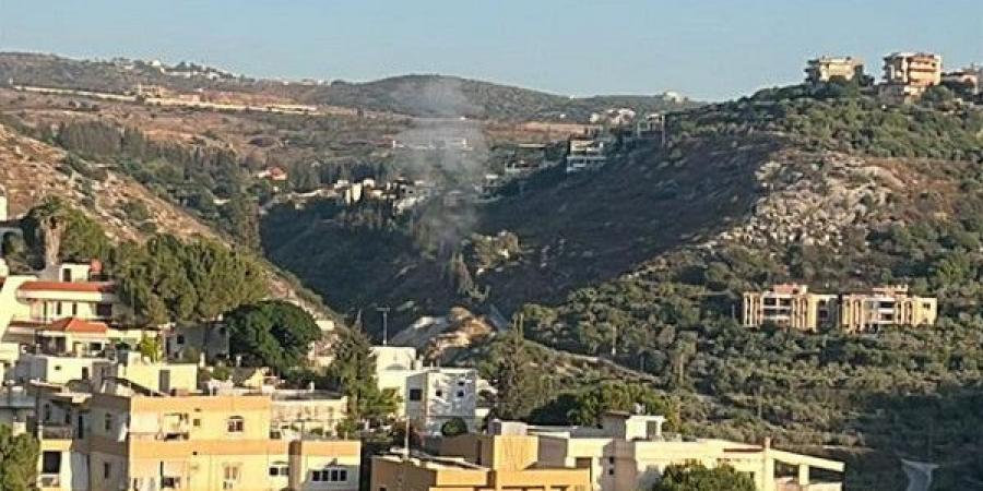 ثلاثة شهداء بغارتين إسرائيليتين على مركبة ودراجة نارية جنوبي لبنان