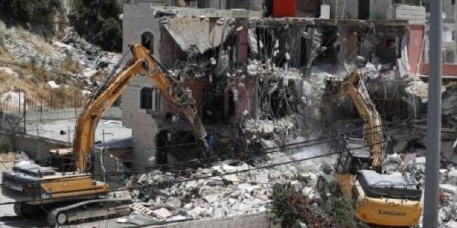 الاحتلال يُخطر بهدم 104 منازل في مخيم طولكرم