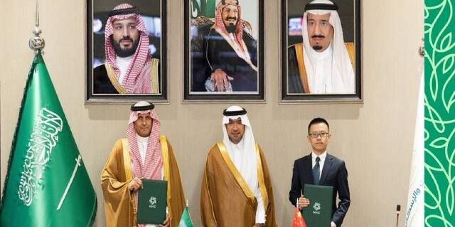 "NHC" توقع اتفاقية مع شركة صينية لتطوير 1.4 ألف وحدة سكنية في جدة