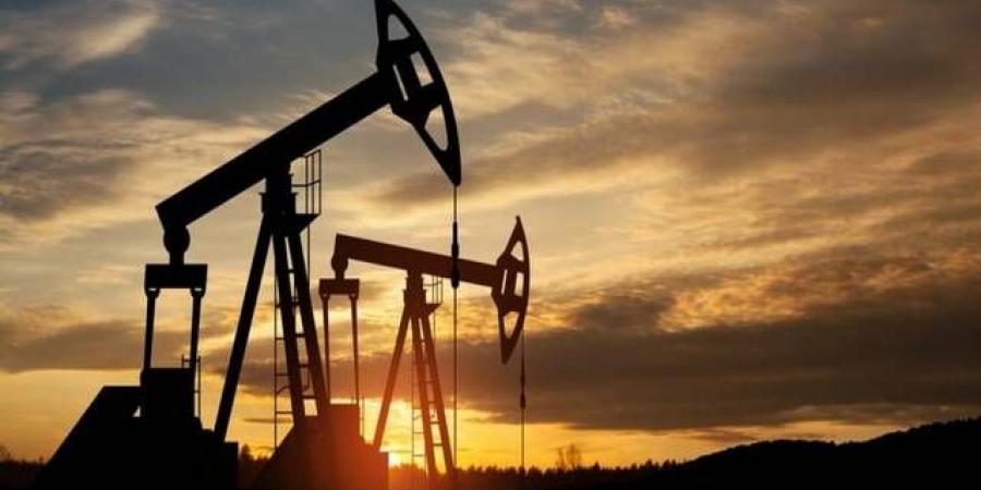 النفط يصعد وسط احتمال فرض عقوبات أمريكية على روسيا