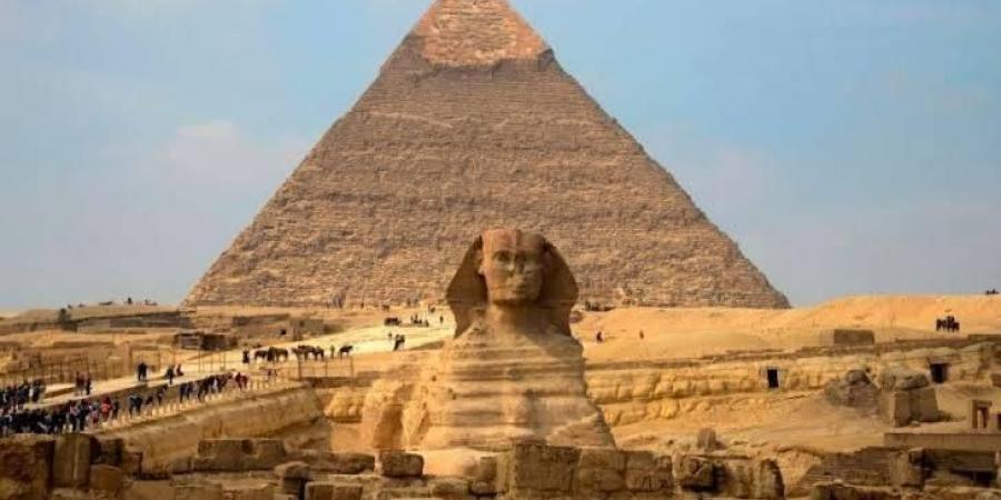 مصر تنفي الحفر في محيط الأهرامات