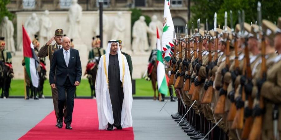 محمد بن زايد: الإمارات حريصة على مواصلة بناء جسور التعاون التنموي مع المجر