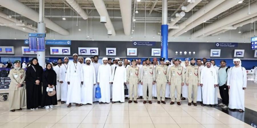 70 من شرطة دبي في الفوج الـ 20 لأداء العمرة