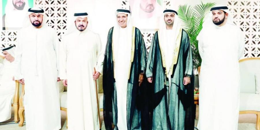 شيوخ ووزراء ومسؤولون يشهدون أفراح ابن خماس والشريف