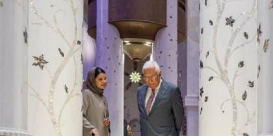 رئيس المجلس الأوروبي يزور جامع الشيخ زايد الكبير