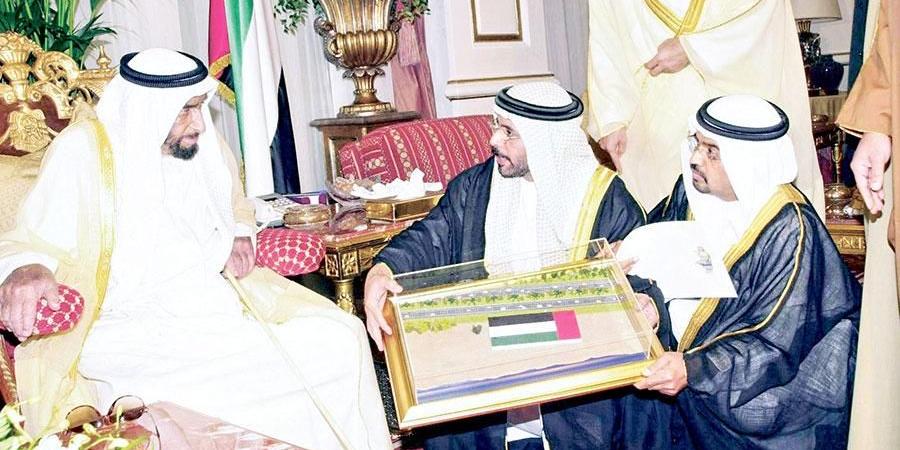 «يوم العلم» قصة تروي مجد الوطن ووحدة أبنائه