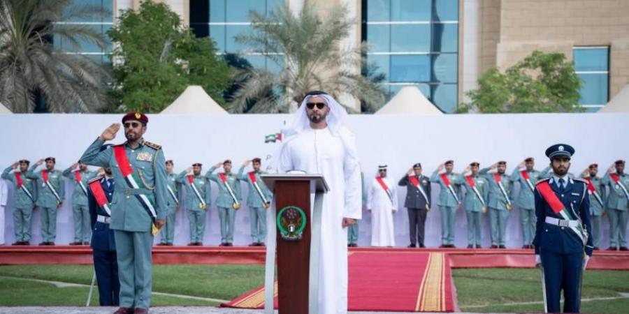 سيف بن زايد يشهد احتفال وزارة الداخلية