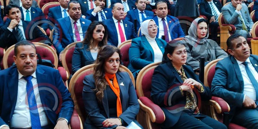 اسكان الشيوخ تناقش اقتراح النائبة نيفين فارس بشأن استكمال الطريق الصحراوى الشرقى