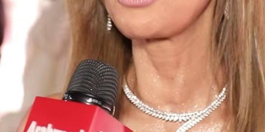 هل
      تعود
      داليا
      مصطفى
      لـ
      شريف
      سلامة؟..
      الفنانة
      تجيب