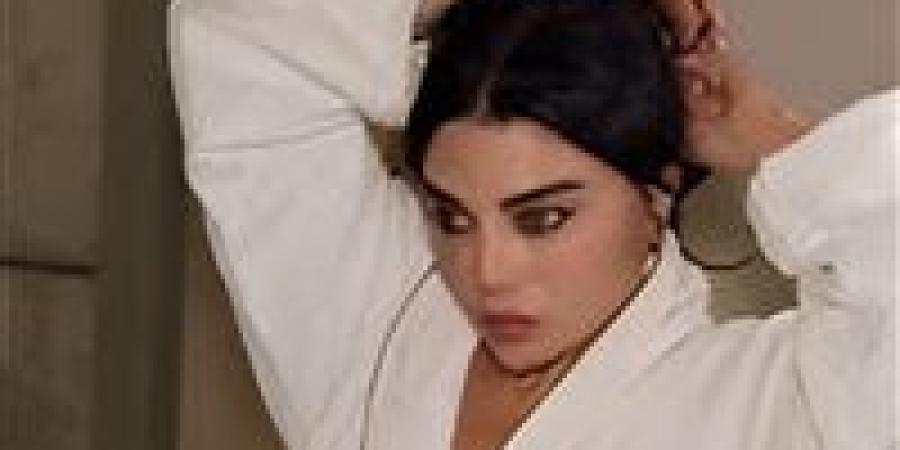 فيديوهات
      جديدة
      لـ
      هيفاء
      وهبي
      تشعل
      مواقع
      التواصل
      الإجتماعي..
      تعرف
      على
      السبب