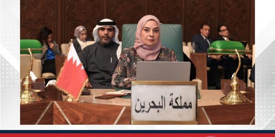 سفيرة
      مملكة
      البحرين
      لدى
      جمهورية
      مصر
      العربية
      تشارك
      في
      احتفالية
      «اليوم
      العالمي
      للغة
      العربية»
      التي
      نظمتها
      جامعة
      الدول
      العربية