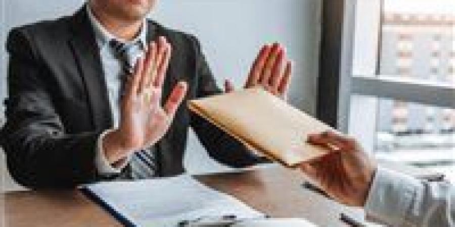 تعرف
      على
      عقوبة
      الرشوة
      والتأثير
      على
      إرادة
      الناخبين
      في
      القانون