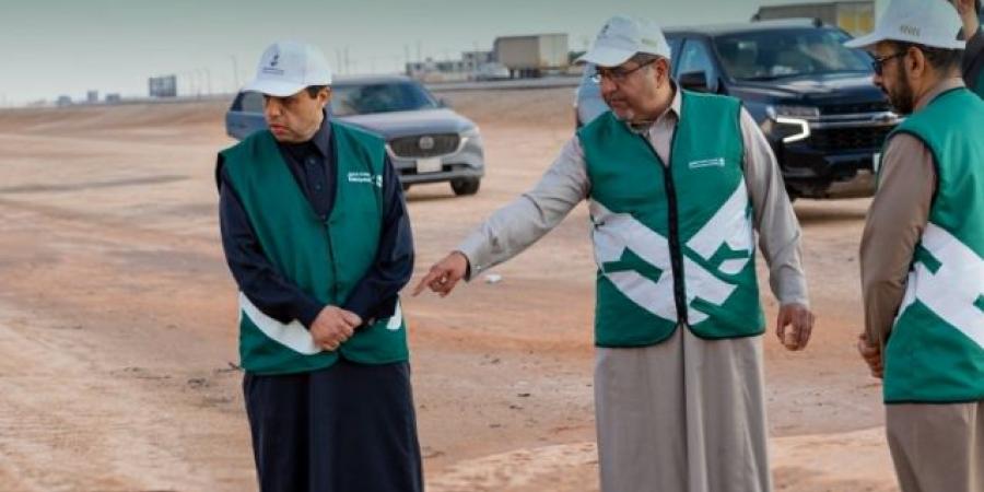 رئيس
      “هيئة
      الطرق”
      يتفقد
      مشاريع
      الرياض
      والقصيم
      للتأكد
      من
      جودة
      التنفيذ
      ومتابعة
      الصيانة