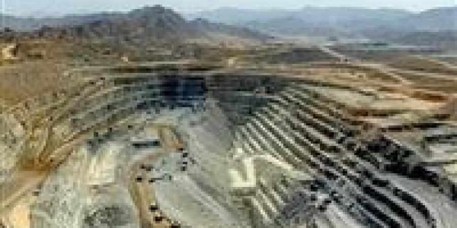 شرح
      بالتفصيل|
      كيفية
      استخراج
      الذهب
      من
      الصخور
      بمنجم
      السكري..
      جرام
      من
      الطن