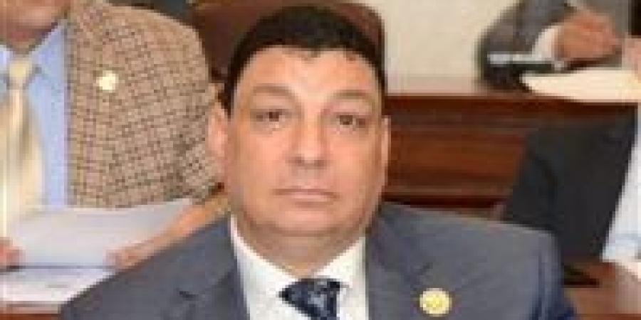 سامي
      نصر
      الله:
      توجيهات
      الرئيس
      السيسي
      أحدثت
      نقلة
      نوعية
      في
      الموانئ
      المصرية
      وجعلتها
      رافعة
      حقيقية
      للاقتصاد
      الوطني