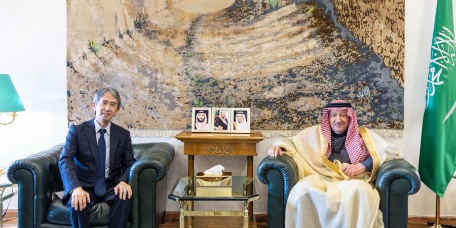 “الخريجي”
      يستعرض
      العلاقات
      الثنائية
      مع
      مساعد
      وزير
      الخارجية
      الياباني