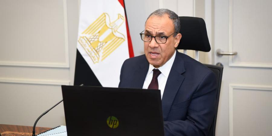 «لقاء
      مع
      أبناء
      الوطن»..
      وزير
      الخارجية
      يعقد
      لقاء
      افتراضي
      مع
      الجالية
      المصرية
      في
      كمبوديا
      وسنغافورا
      وتايلاند