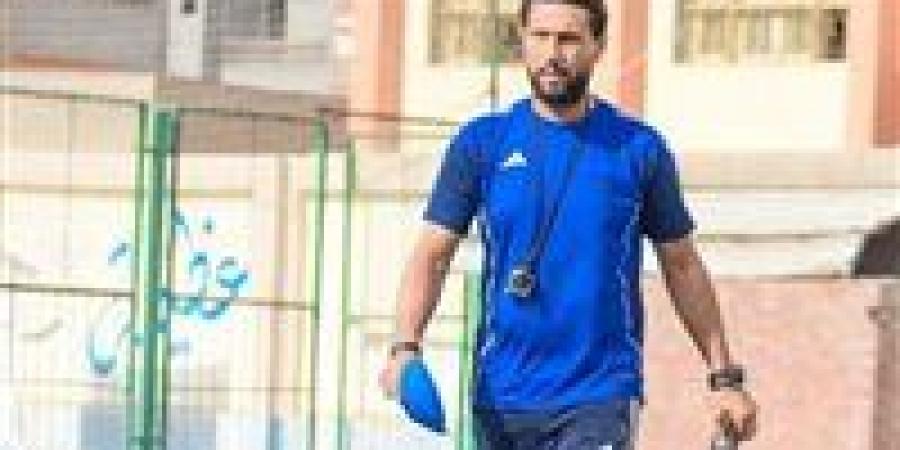 إستقالة
      أحمد
      الشرباصي
      من
      تدريب
      محلة
      حسن
      بالقسم
      الثالث