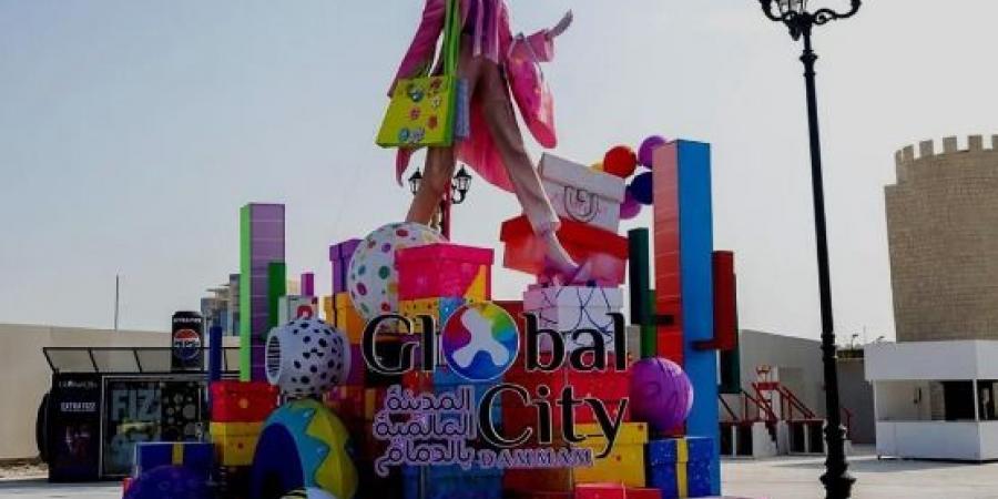 الافتتاح
      الاثنين
      القادم..
      أمين
      المنطقة
      الشرقية
      يتفقد
      مشروع
      “المدينة
      العالمية”
      بالدمام