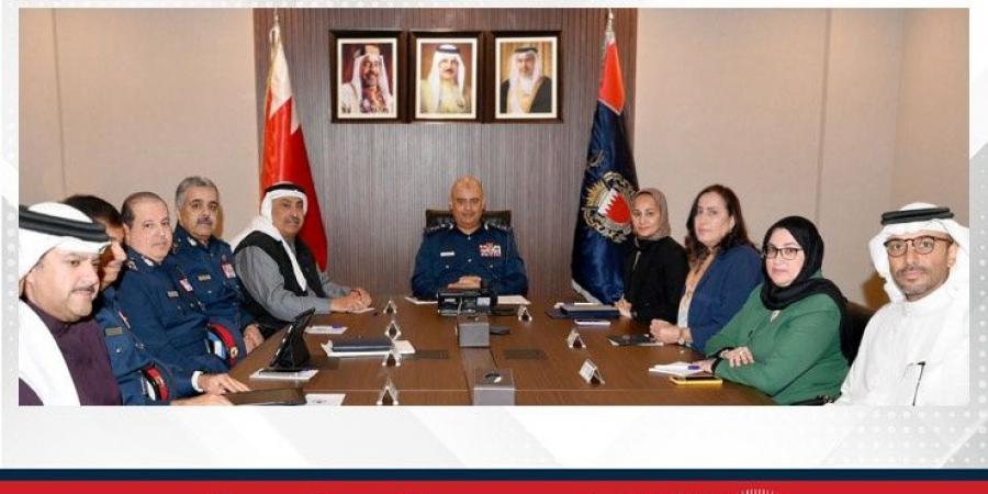 رئيس
      الشرطة
      يبحث
      مع
      وكيل
      وزارة
      الصحة
      التعاون
      والتنسيق
      المشترك
      وتعزيز
      جاهزية
      الاستجابة
      لحالات
      الطوارئ