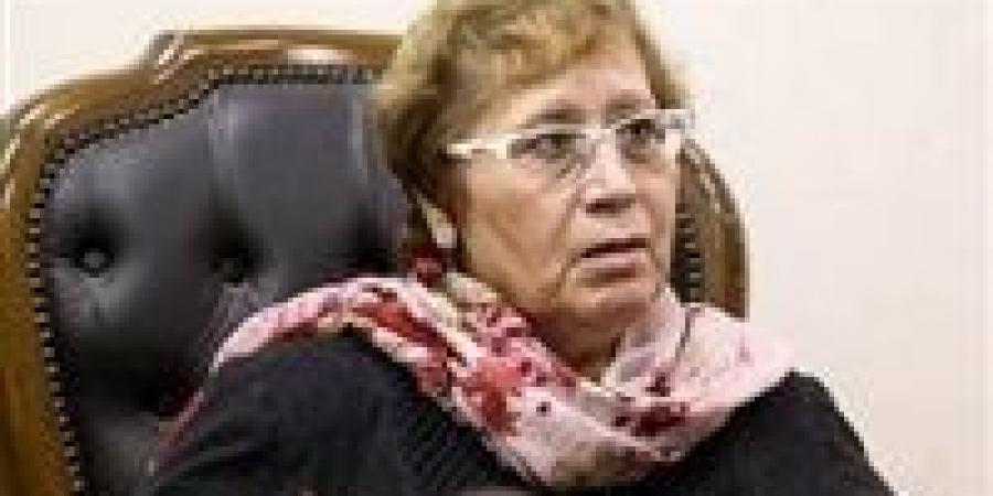 ليلى
      عبد
      المجيد
      لتحيا
      مصر:
      تصوير
      أحمد
      الفيشاوي
      في
      عزاء
      والدته
      ضد
      أخلاقيات
      المهنة
      وحرمة
      الموت