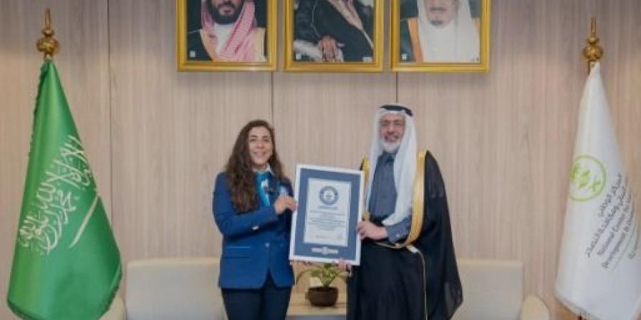تتويجًا
      لجهود
      “الغطاء
      النباتي”..
      المملكة
      تسجل
      رقمًا
      قياسيًا
      في
      “غينيس”
      بـ
      95
      طنًّا
      من
      البذور
      الموسمية
